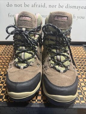 Hi-Tec Women's Brown Suede & Olive Hiking Boots SZ:9B Box -17